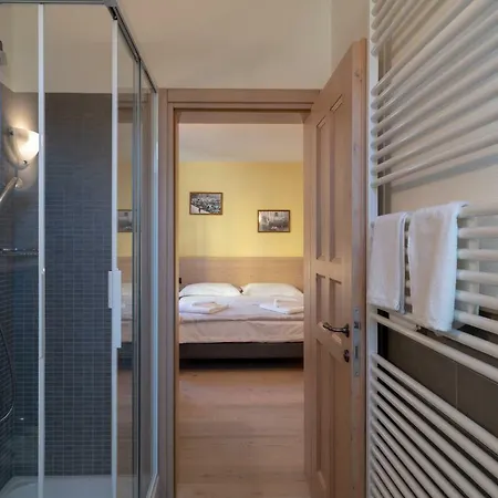 Гостьовий будинок Marzia Lounge 3*