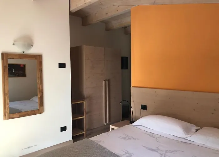 Marzia Lounge Гостьовий будинок Борміо