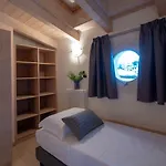 Marzia Lounge