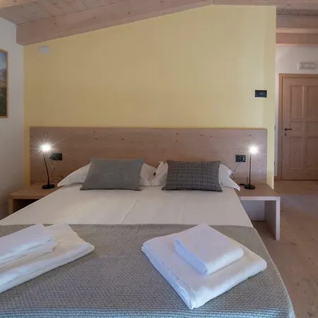Marzia Lounge