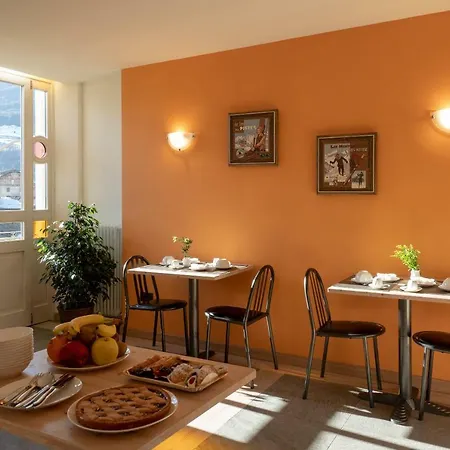 Marzia Lounge Guest house *